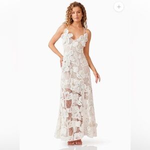 elliatt kyra white 3d floral crochet diamante detail maxi dress size small NEW